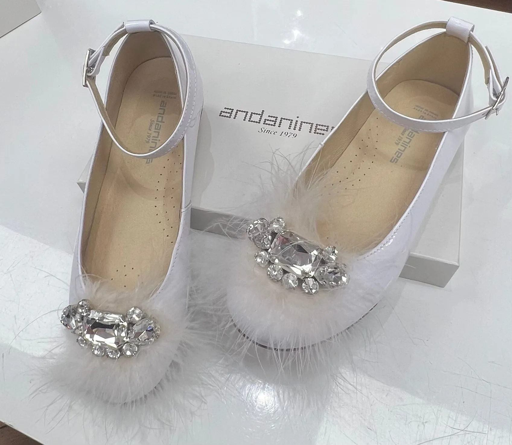 181415 Andanines White Patent Feather Jewel Shoe