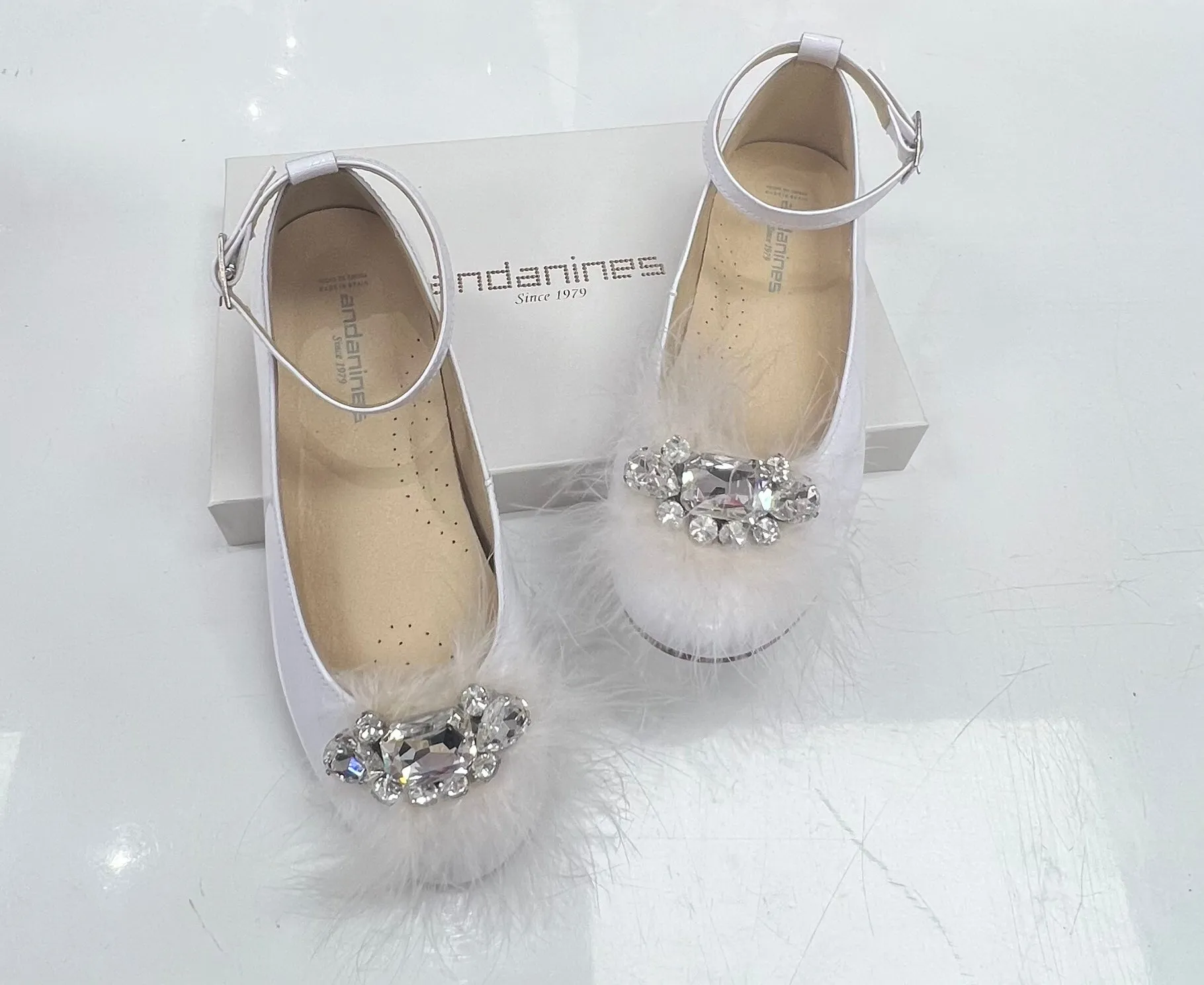 181415 Andanines White Patent Feather Jewel Shoe