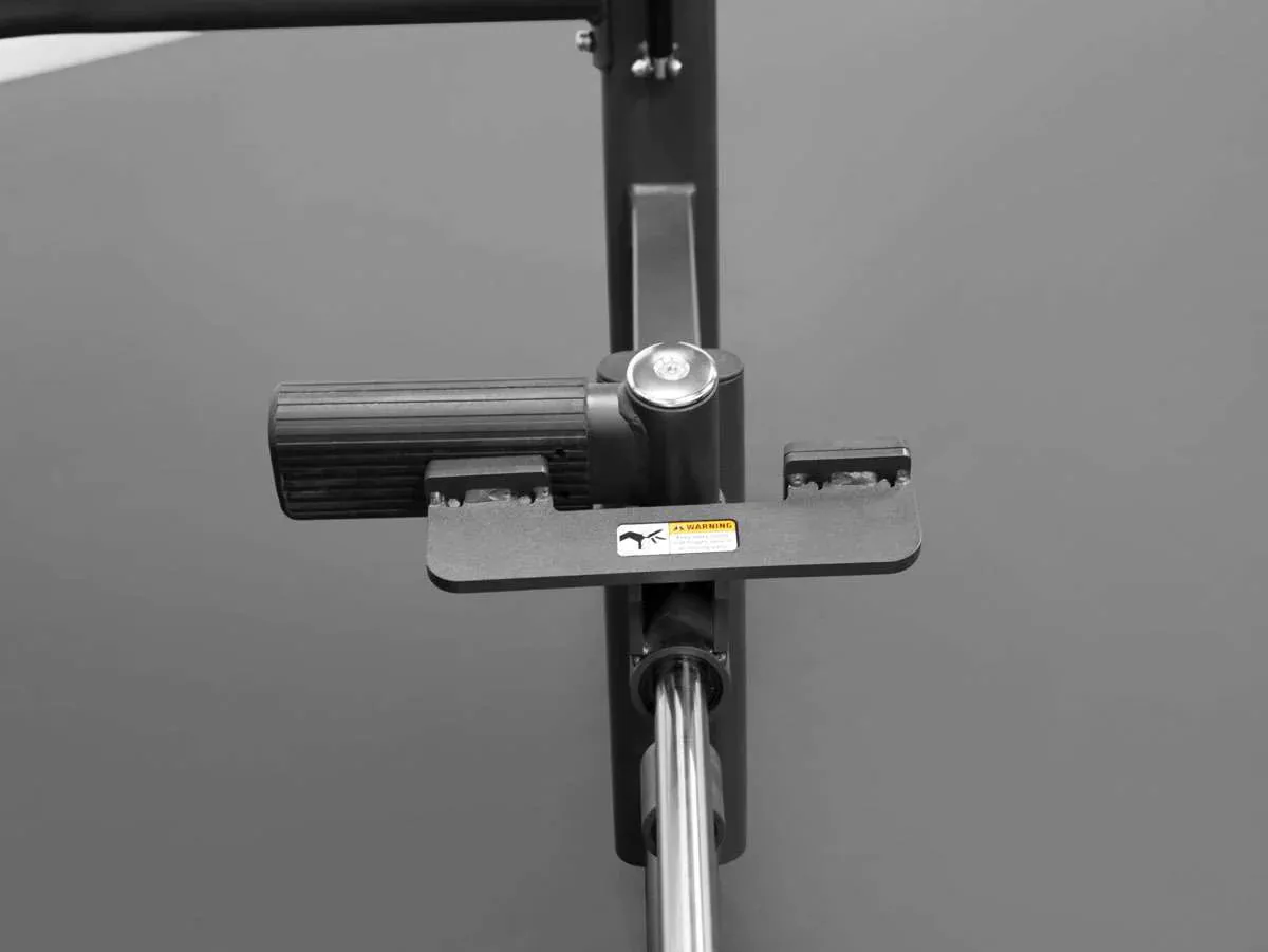 BodyKore Isolation Series - Selectorized Rear Kick