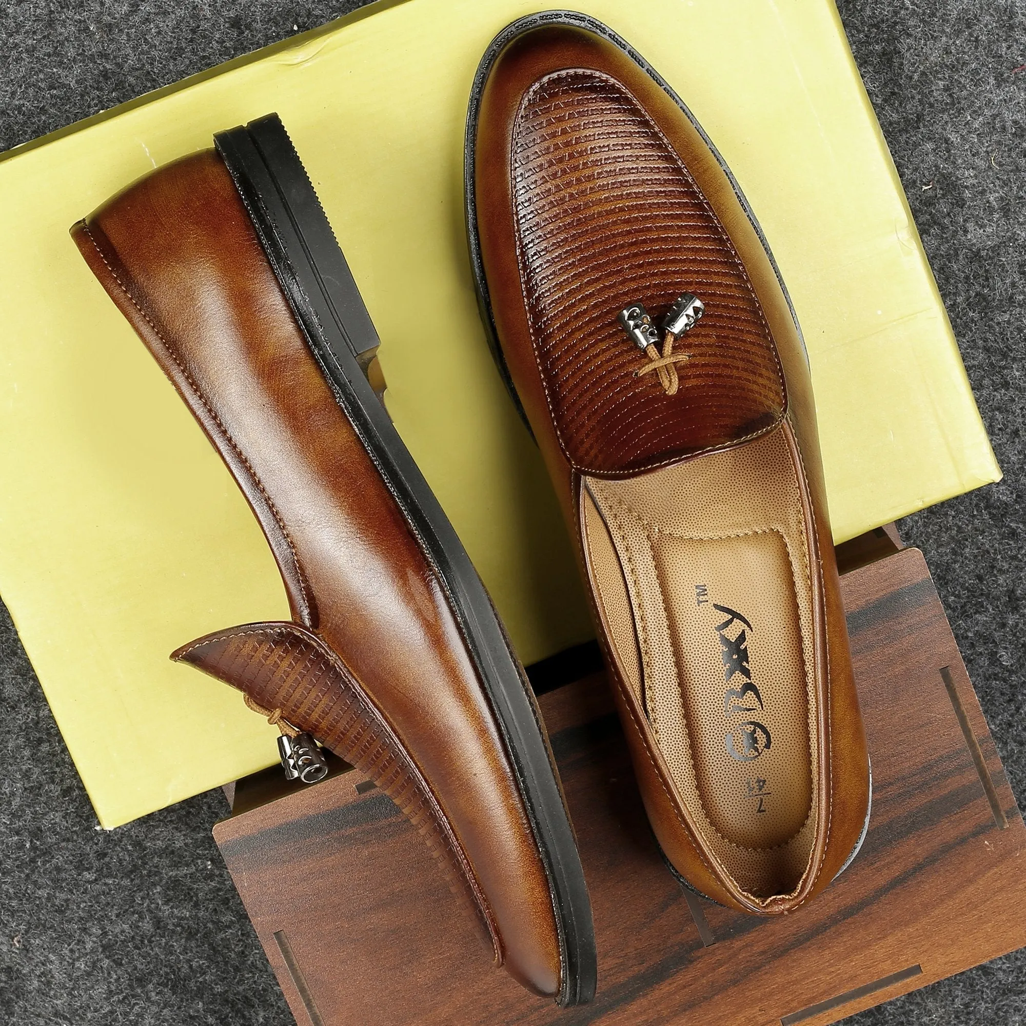 Bxxy's High-end Fashionable Footwear Slip-ons for Men