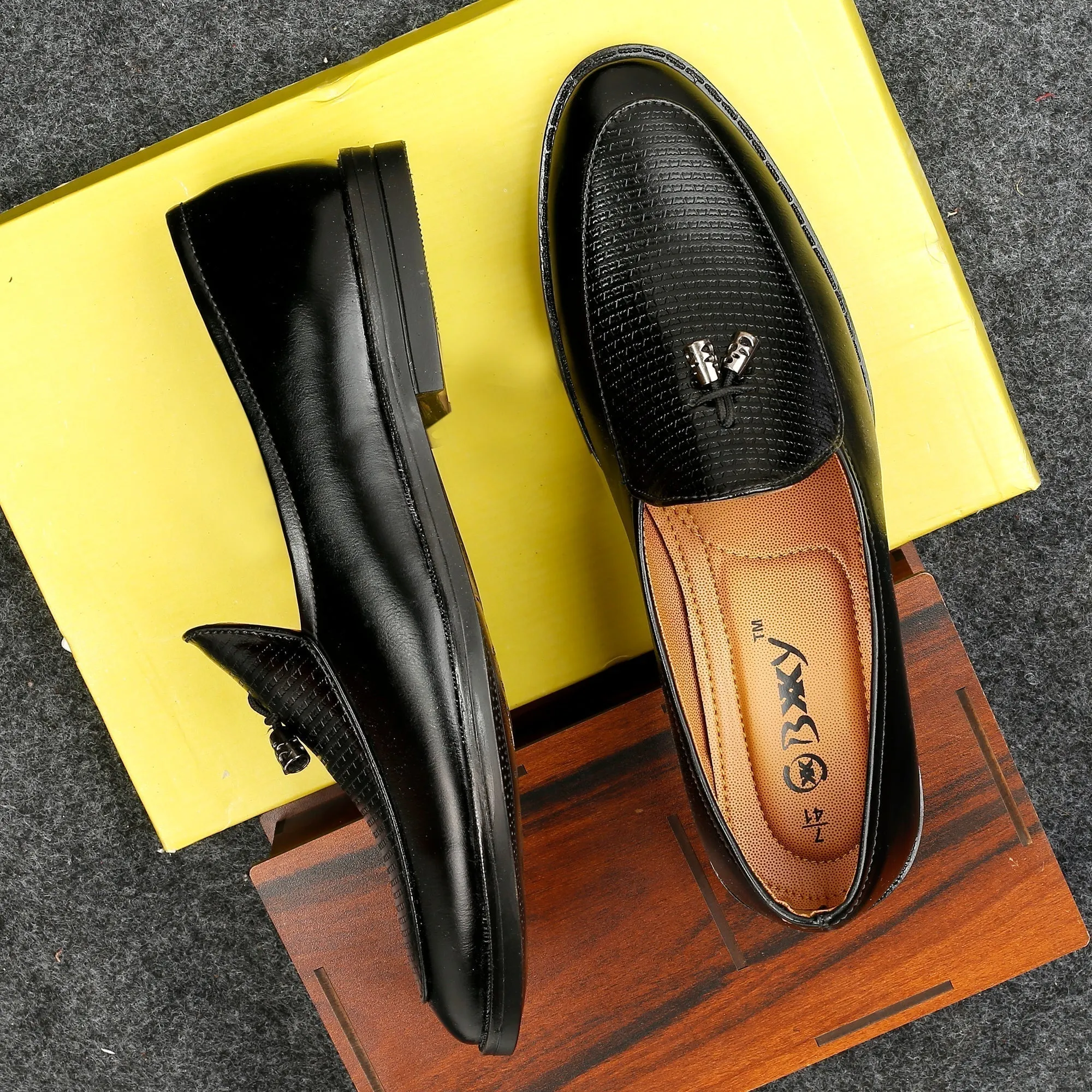 Bxxy's High-end Fashionable Footwear Slip-ons for Men