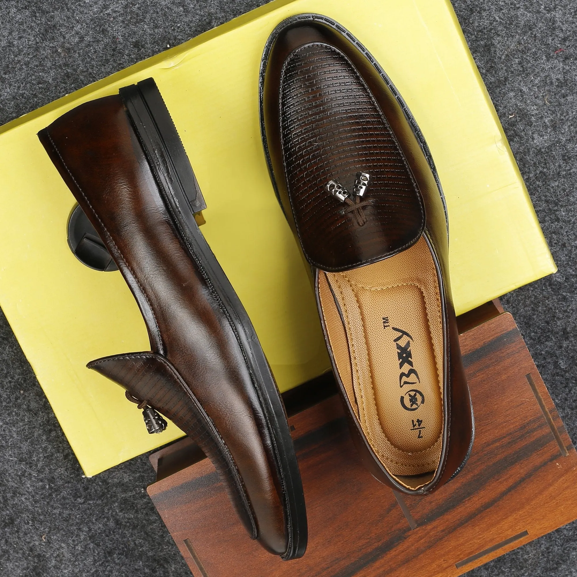 Bxxy's High-end Fashionable Footwear Slip-ons for Men