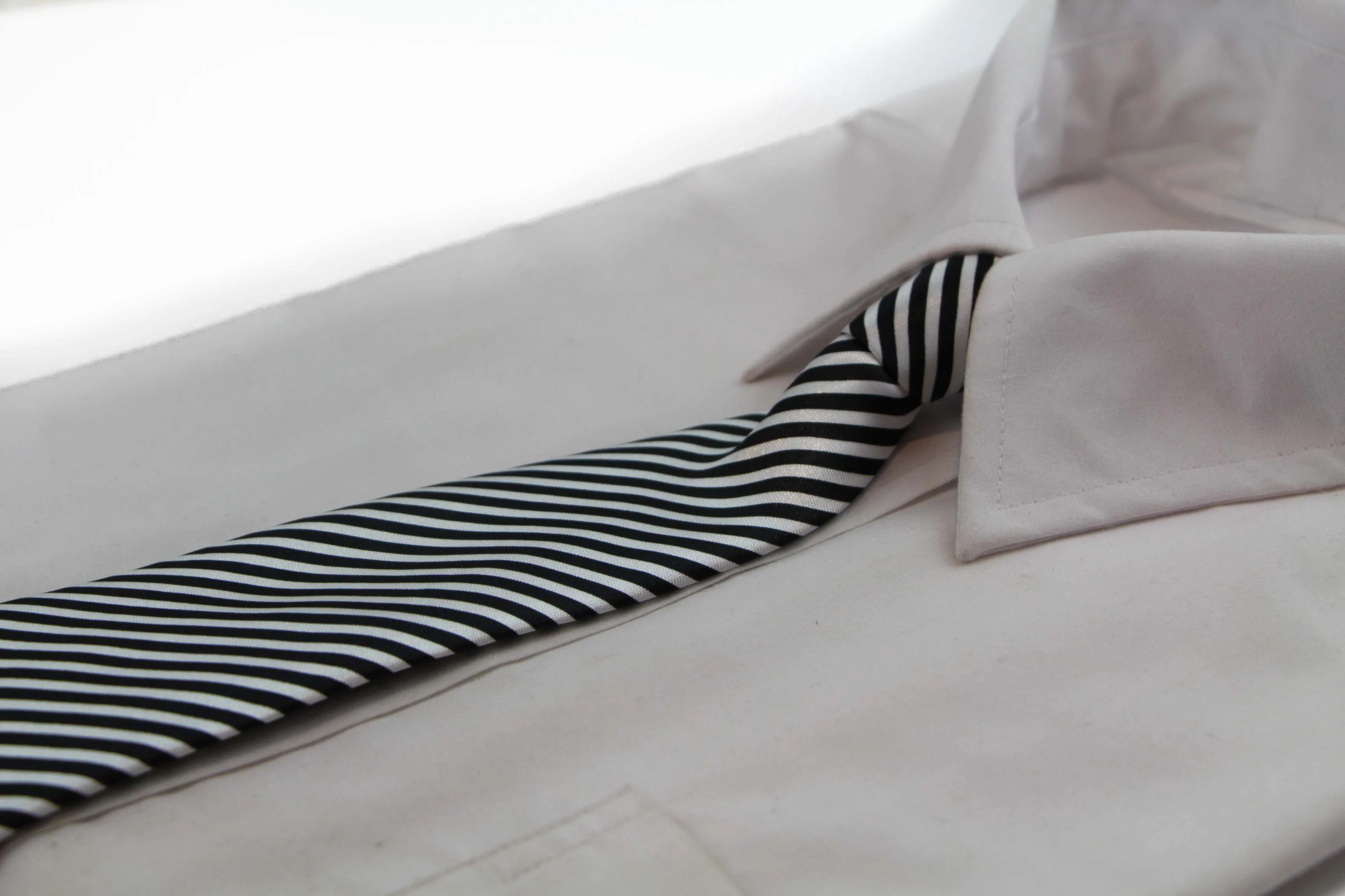 Kids Boys White & Black Patterned Elastic Neck Tie - Thin Diagonal Stripe