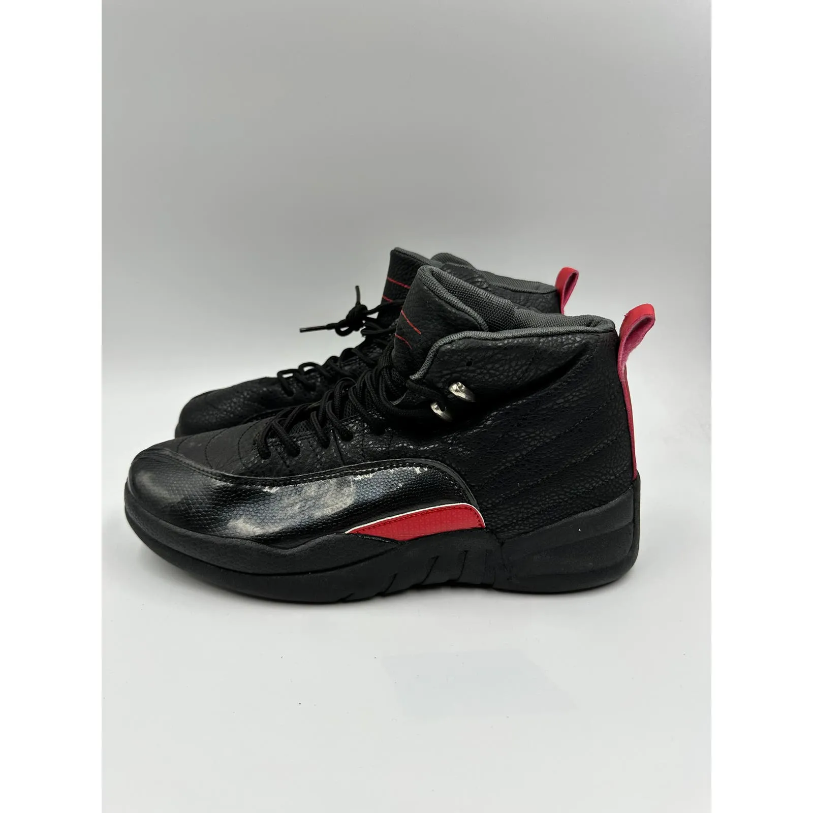 Men's Size 7, High Top Basketball Sneakers, All Black with Red Accents