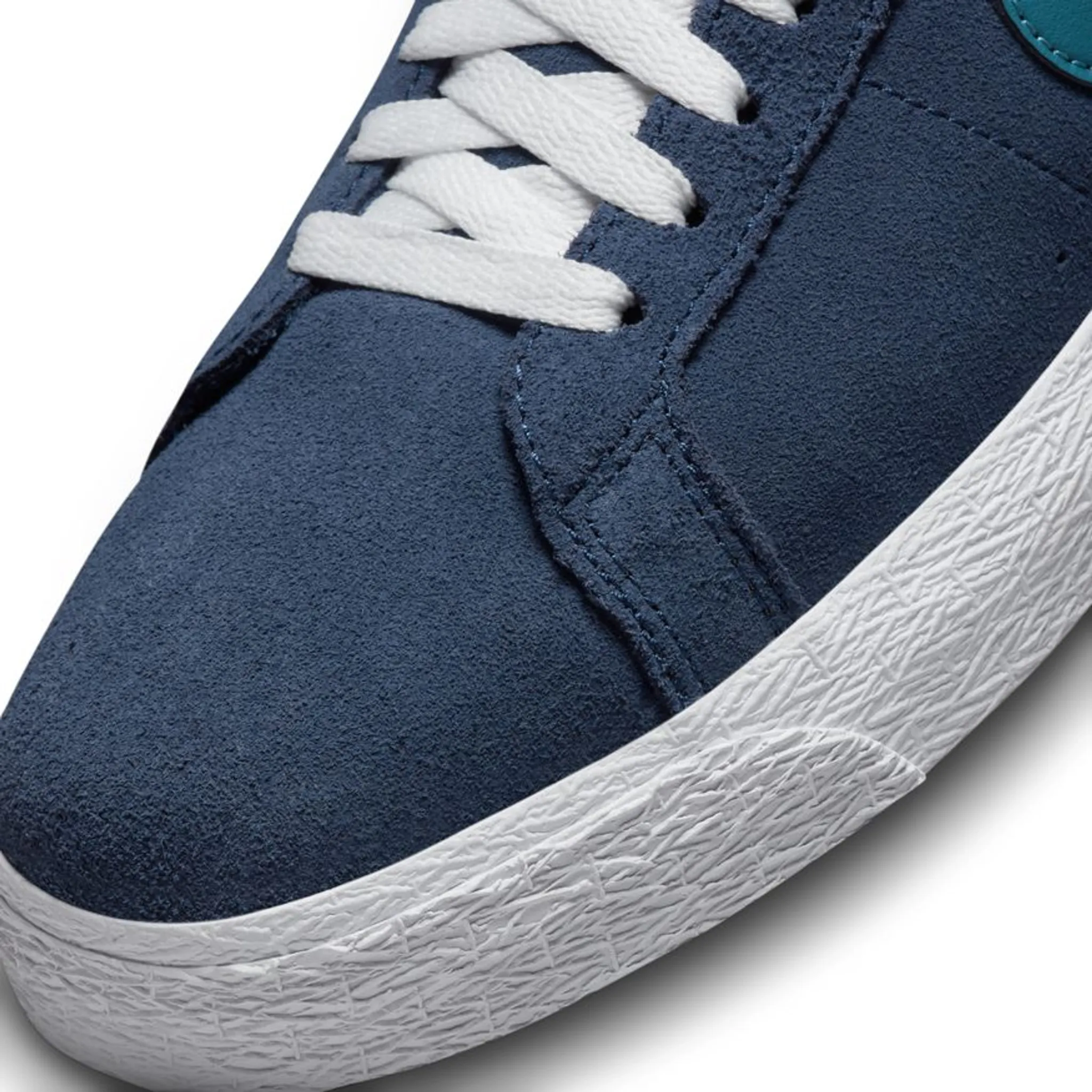 Nike SB Zoom Blazer Mid Skate Shoes