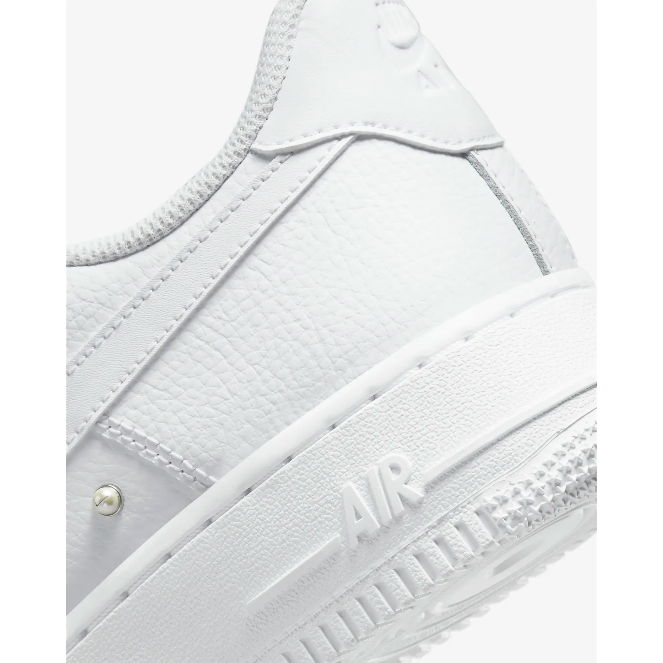 Nike Women's Air Force 1 '07 SE Shoes - White / Metallic Silver / Black