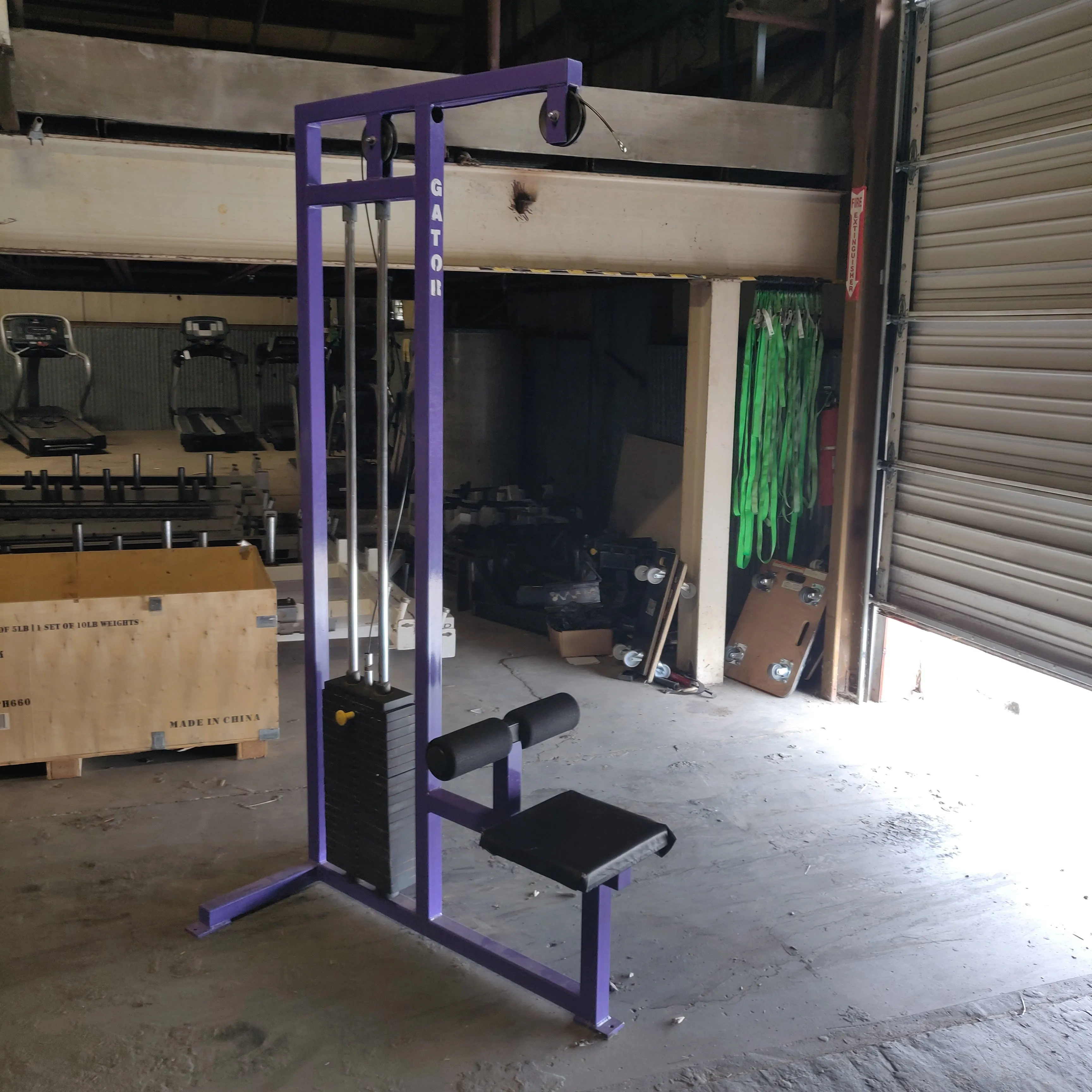 Refurbished Lat Pulldown Machine with 210lb Weight Stack