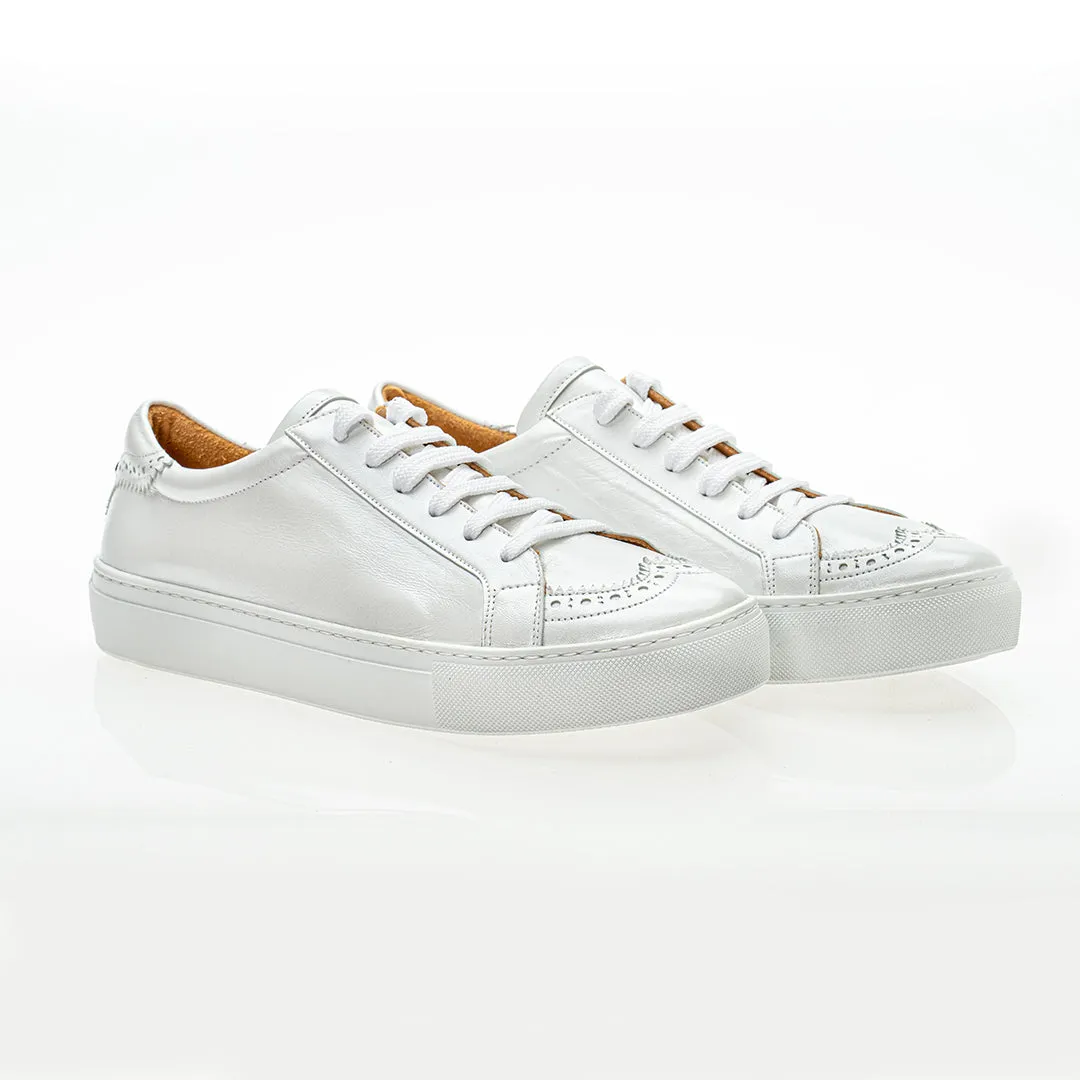 Steps Sneakers Pearl White