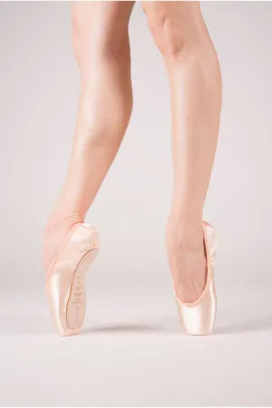 Studio Opera Pointe Shoe