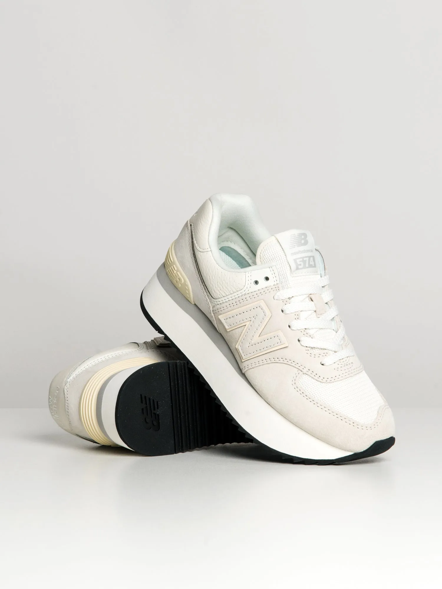 WOMENS NEW BALANCE THE 574 SNEAKER - CLEARANCE