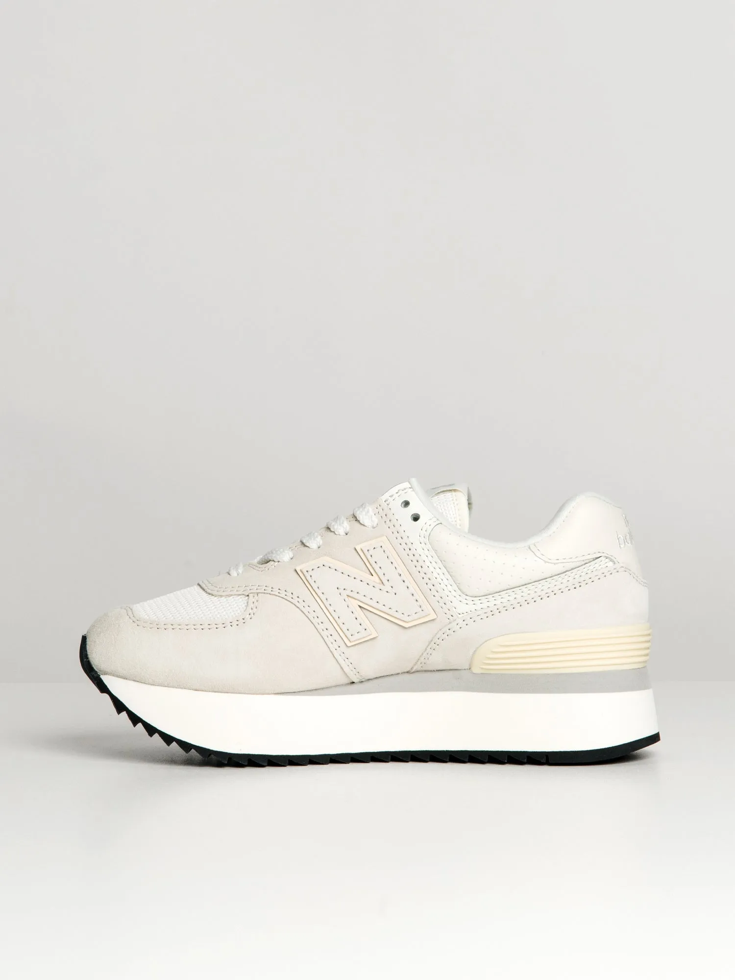 WOMENS NEW BALANCE THE 574 SNEAKER - CLEARANCE